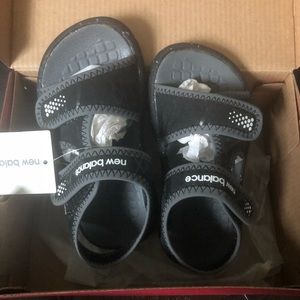 New Balance Kid’s Sport Sandal - size 10
